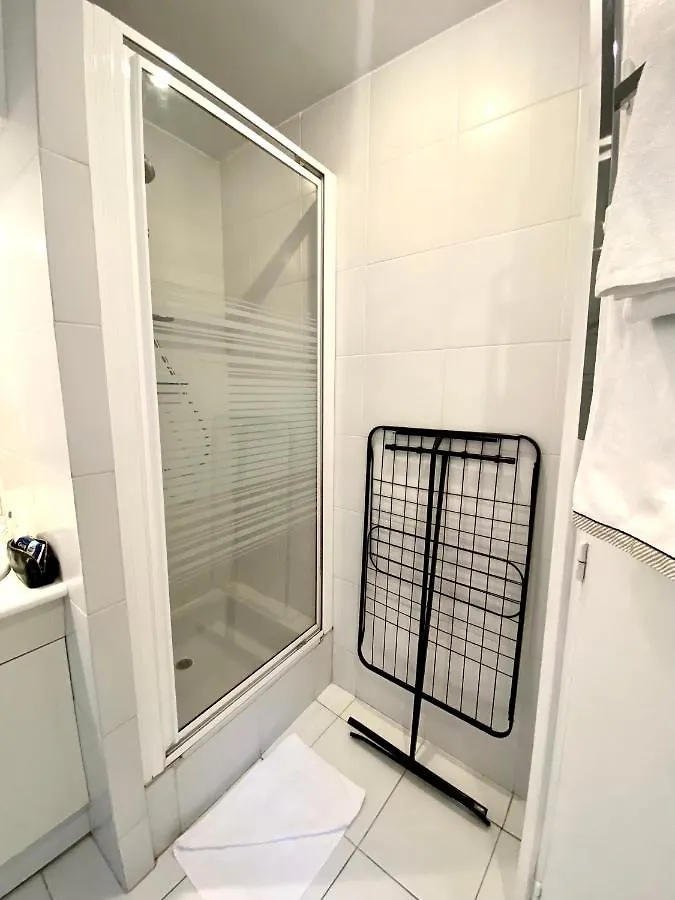 Elegant Studio Et Parking Dans Batiment Historique Saint-Tropez Apartment
